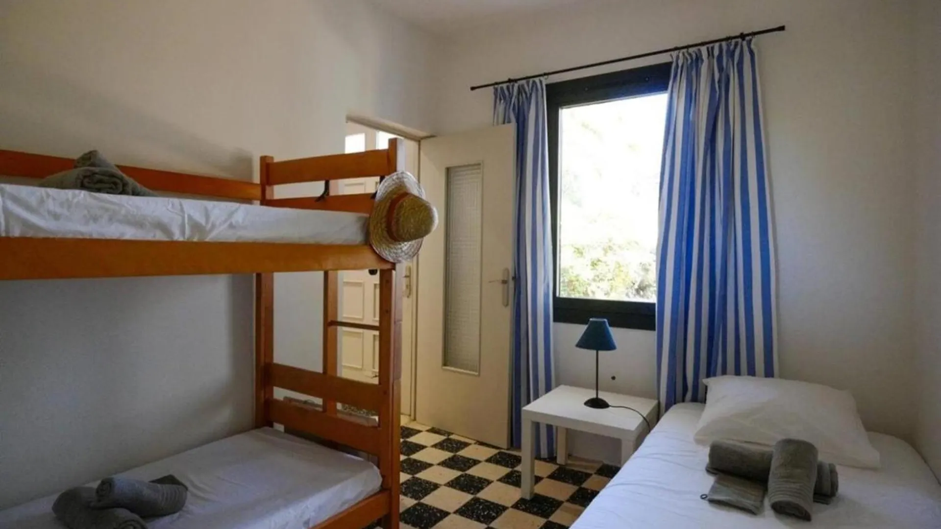 Villa Familiale Climatisee A 5 Min De La Mer Avec Parking Et Wifi - Fr-1-728-17 Sainte-Maxime
